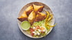 73. Samosa (3 stk)
